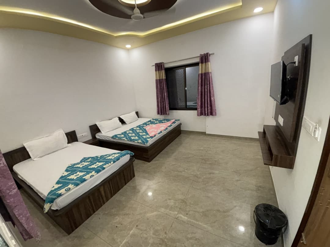 AC Triple Bed Room